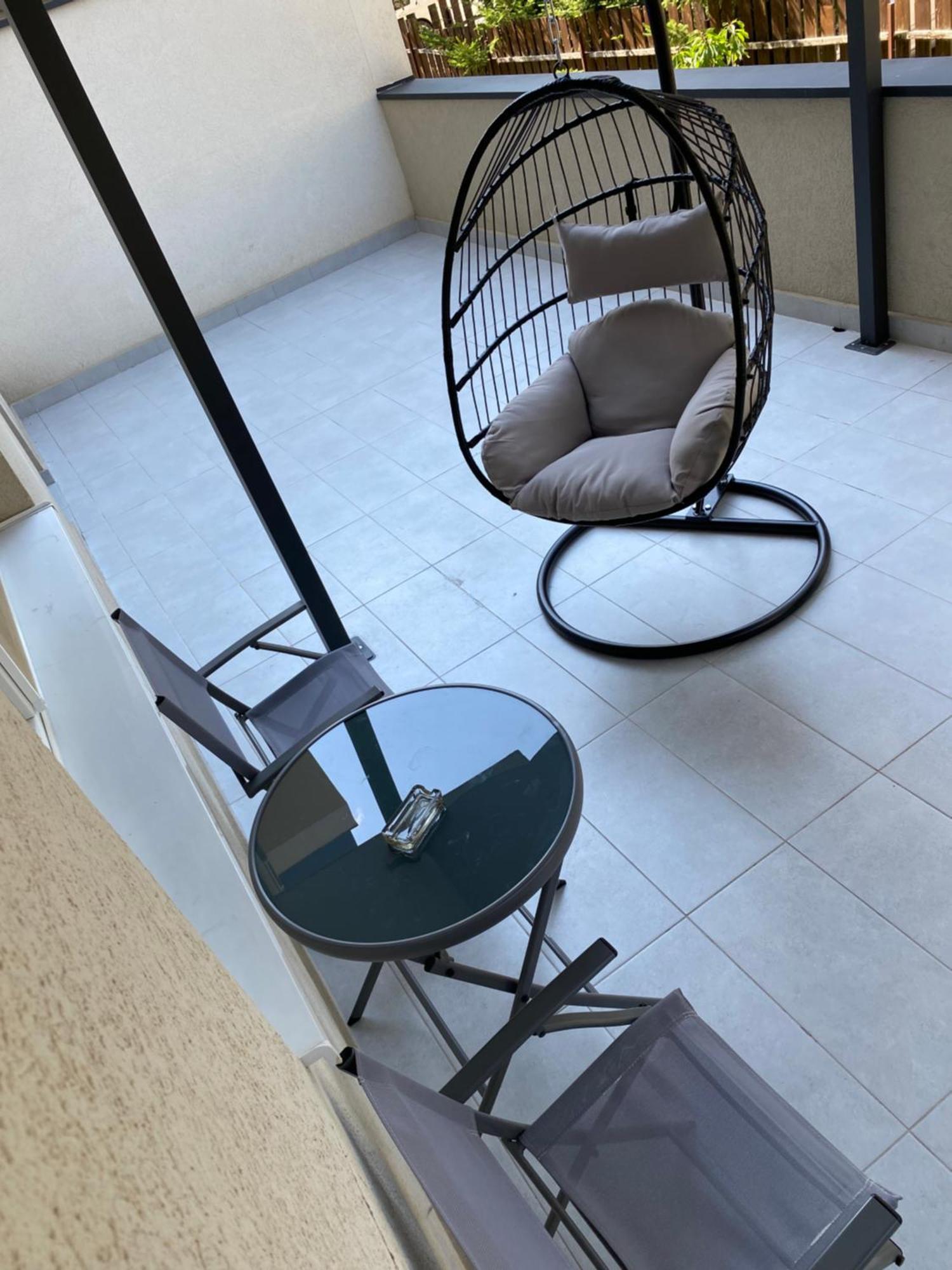 Cu Terasa Atelierul De Pizza Cluj Apartment Floreşti